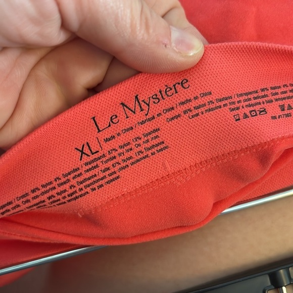 NWT Le Mystere Women's Seamless Comfort Thong, coral, XL - Picture 5 of 5